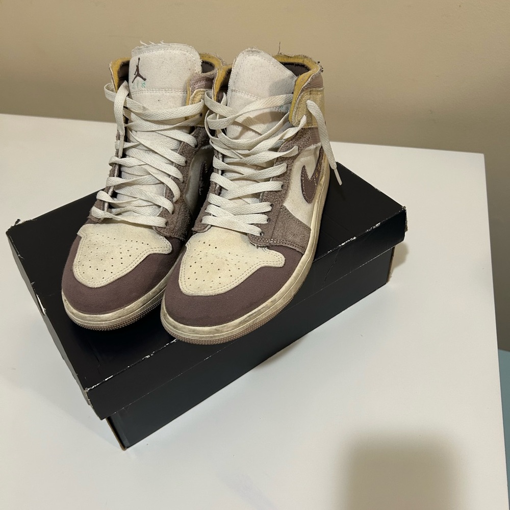 Nike Air Jordans Sneakers